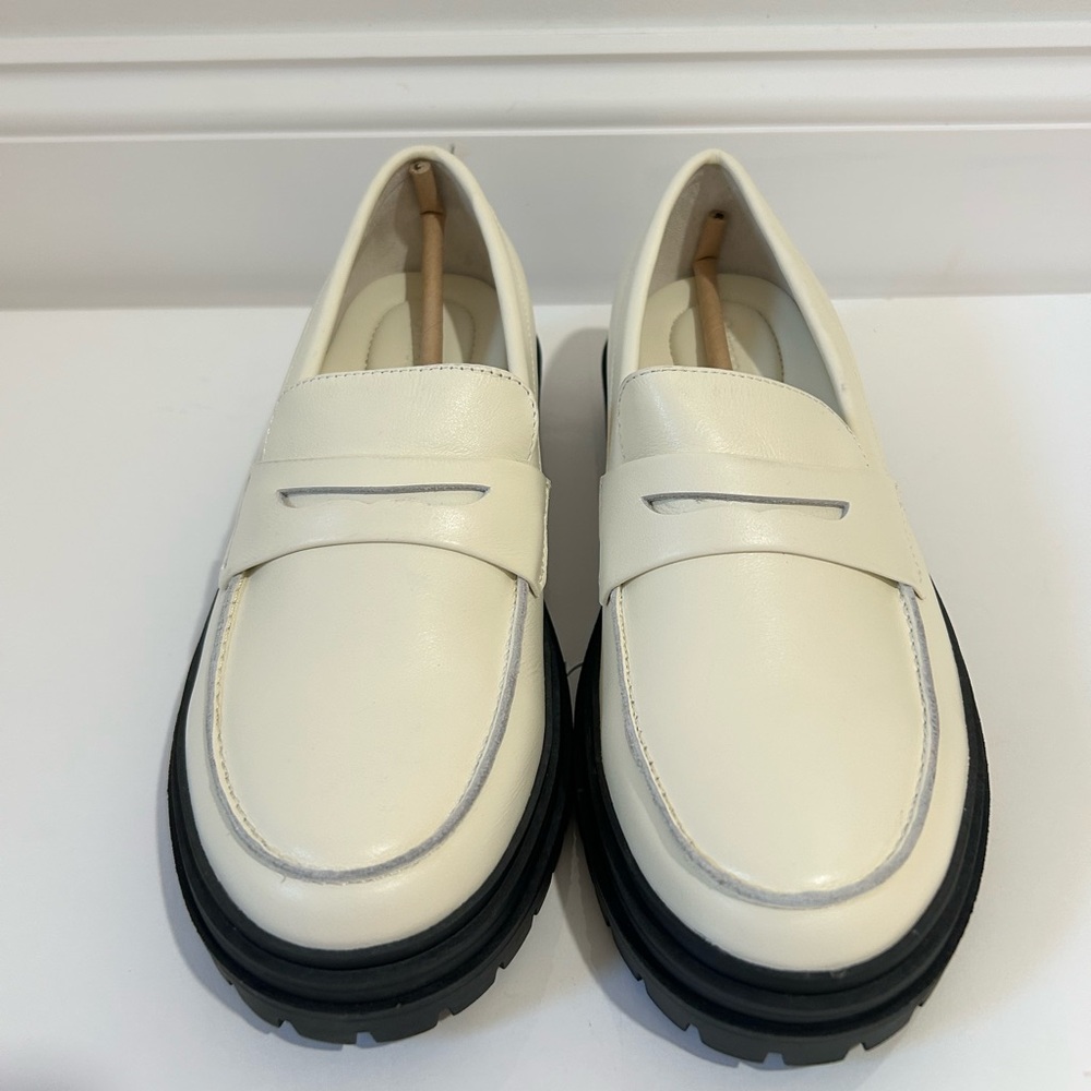 Quince Italian Leather Lug Sole Loafer Bone Cream Women's Sizes 7 and 8 NEW - Picture 2 of 12